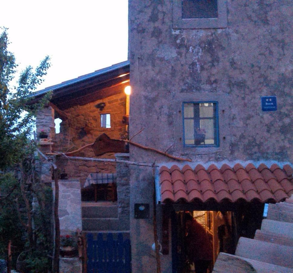 Apartment Anetica Cres Exterior photo